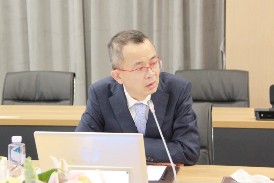 联想集团副总裁、联想企业科技集团中国区销售总经理李国庆讲话
