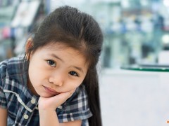 什么时候开始向女孩介绍月经？