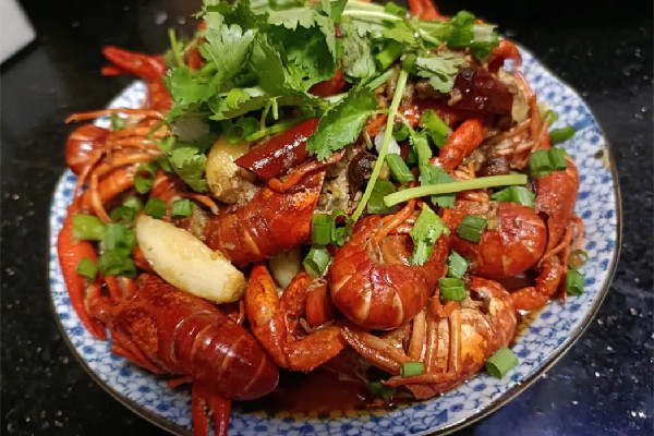 小龙虾的季节是几月份到几月份 小龙虾是什么季节吃的
