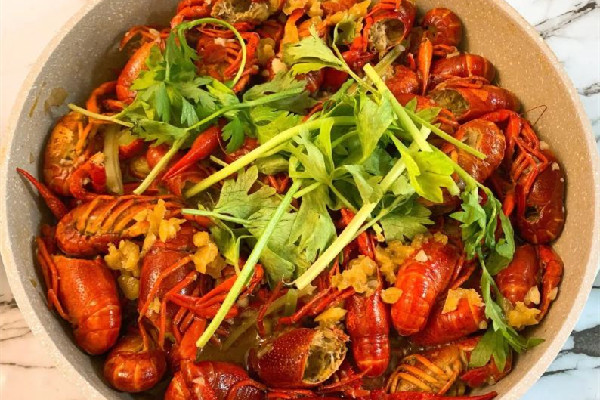 小龙虾的季节是几月份到几月份 小龙虾是什么季节吃的