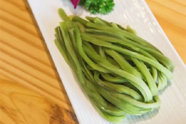贡菜煮火锅需要提前泡吗 贡菜煮火锅好吃吗