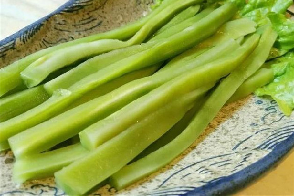 贡菜煮火锅需要提前泡吗 贡菜煮火锅好吃吗