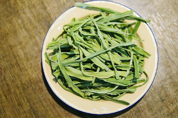贡菜煮火锅需要提前泡吗 贡菜煮火锅好吃吗