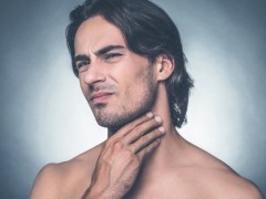 甲状腺癌导致胸骨肿