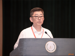 全面对标世界一流，扬子江药业集团召开2025年年中工作会议暨职工代表大会