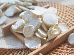 清半夏的功效与作用，清半夏的图片，清半夏用法及注意事项